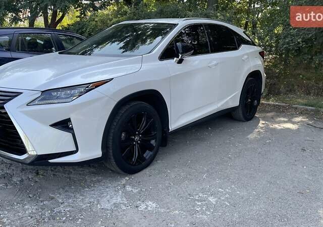 Лексус РХ, объемом двигателя 2 л и пробегом 96 тыс. км за 36000 $, фото 3 на Automoto.ua