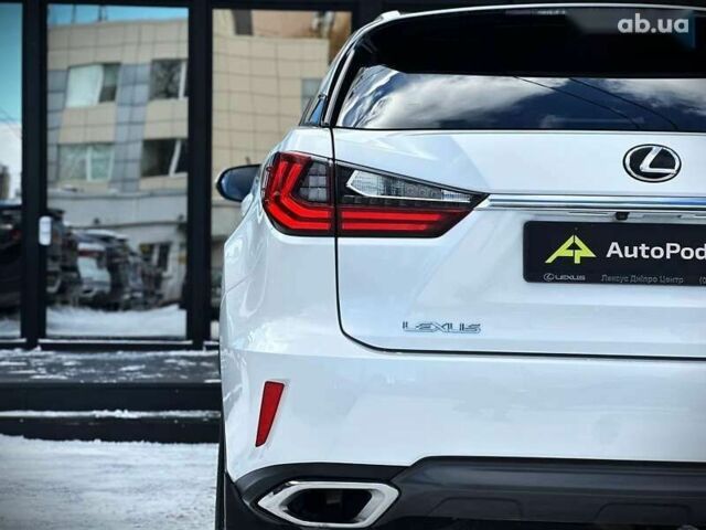 Лексус РХ, объемом двигателя 2 л и пробегом 112 тыс. км за 33500 $, фото 13 на Automoto.ua