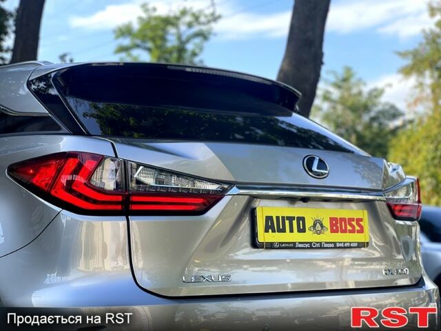 Лексус РХ, объемом двигателя 20 л и пробегом 58 тыс. км за 39999 $, фото 6 на Automoto.ua