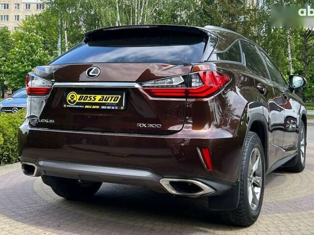 Лексус РХ, объемом двигателя 2 л и пробегом 93 тыс. км за 35650 $, фото 6 на Automoto.ua