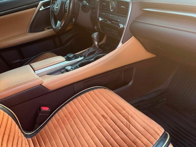 Лексус РХ, объемом двигателя 2 л и пробегом 67 тыс. км за 40000 $, фото 8 на Automoto.ua