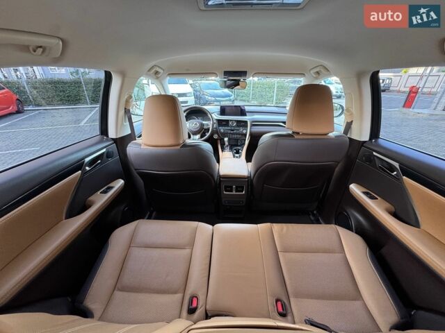 Лексус РХ, объемом двигателя 2 л и пробегом 115 тыс. км за 32500 $, фото 31 на Automoto.ua