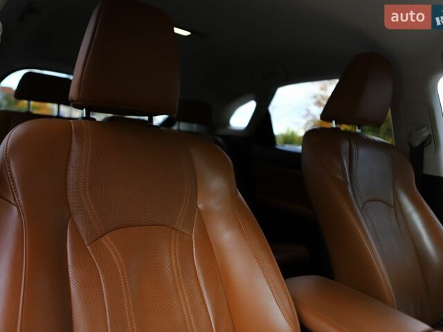 Лексус РХ, объемом двигателя 2 л и пробегом 185 тыс. км за 37500 $, фото 45 на Automoto.ua