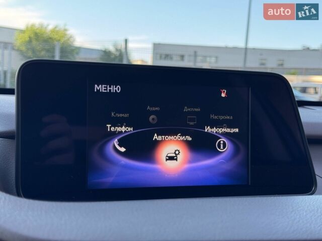 Лексус РХ, объемом двигателя 2 л и пробегом 115 тыс. км за 32500 $, фото 24 на Automoto.ua