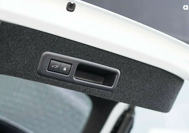 Лексус РХ, объемом двигателя 0 л и пробегом 112 тыс. км за 61853 $, фото 11 на Automoto.ua