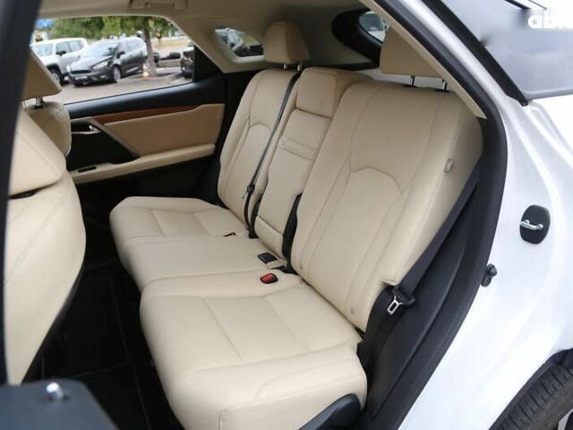 Лексус РХ, объемом двигателя 0 л и пробегом 70 тыс. км за 44000 $, фото 9 на Automoto.ua