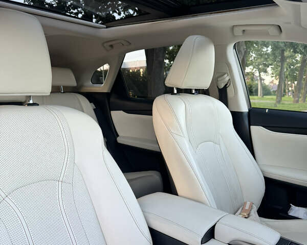Лексус РХ, об'ємом двигуна 3.5 л та пробігом 65 тис. км за 51500 $, фото 16 на Automoto.ua