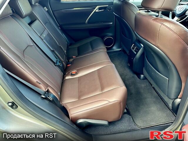 Лексус РХ, об'ємом двигуна 3.5 л та пробігом 61 тис. км за 49999 $, фото 9 на Automoto.ua