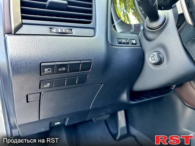 Лексус РХ, об'ємом двигуна 3.5 л та пробігом 61 тис. км за 49999 $, фото 12 на Automoto.ua