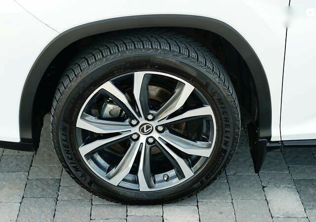 Лексус РХ, объемом двигателя 0 л и пробегом 62 тыс. км за 60298 $, фото 11 на Automoto.ua