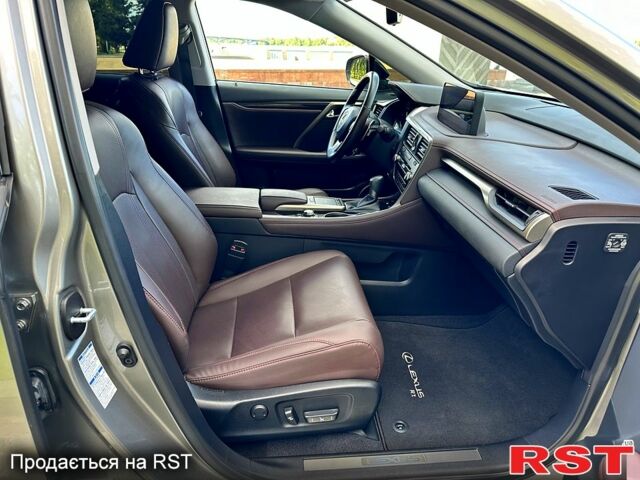 Лексус РХ, об'ємом двигуна 3.5 л та пробігом 61 тис. км за 49999 $, фото 4 на Automoto.ua