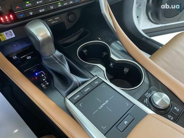 Лексус РХ, объемом двигателя 2 л и пробегом 4 тыс. км за 55900 $, фото 26 на Automoto.ua