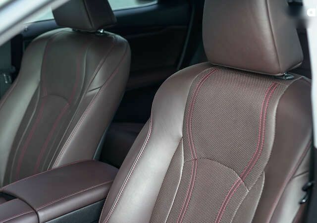 Лексус РХ, об'ємом двигуна 2 л та пробігом 85 тис. км за 46507 $, фото 17 на Automoto.ua