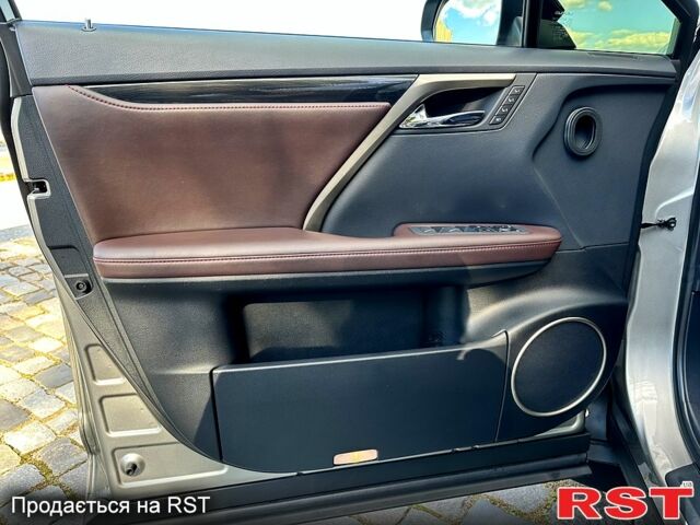 Лексус РХ, об'ємом двигуна 3.5 л та пробігом 61 тис. км за 49999 $, фото 10 на Automoto.ua