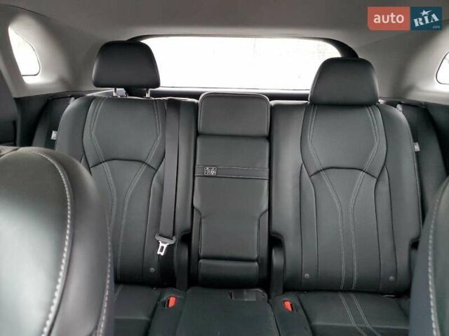 Лексус РХ, объемом двигателя 0 л и пробегом 15 тыс. км за 19240 $, фото 9 на Automoto.ua