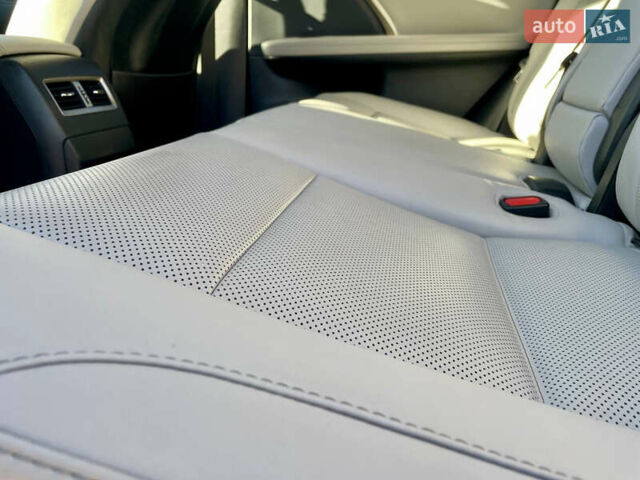 Лексус РХ, объемом двигателя 3.5 л и пробегом 49 тыс. км за 54999 $, фото 27 на Automoto.ua