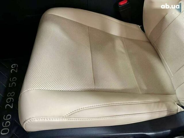 Лексус РХ, объемом двигателя 2 л и пробегом 53 тыс. км за 52000 $, фото 29 на Automoto.ua