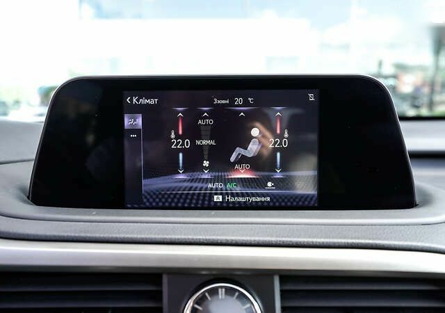 Лексус РХ, объемом двигателя 2 л и пробегом 29 тыс. км за 49244 $, фото 27 на Automoto.ua