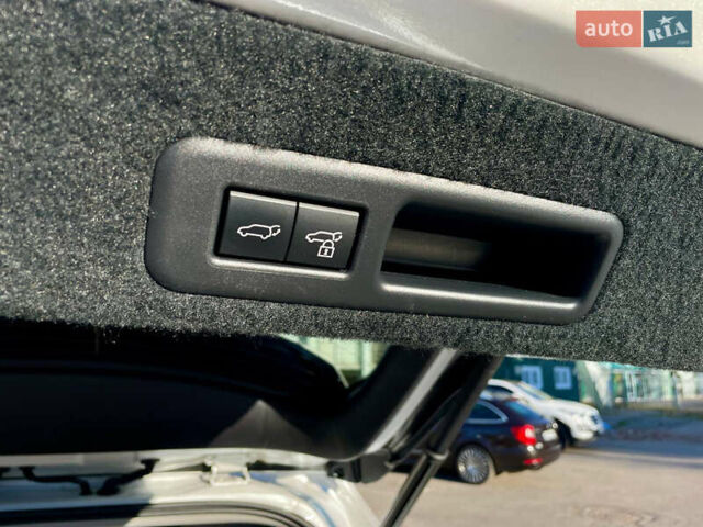 Лексус РХ, объемом двигателя 3.5 л и пробегом 49 тыс. км за 54999 $, фото 46 на Automoto.ua