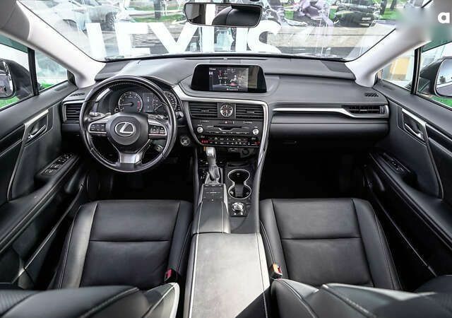 Лексус РХ, объемом двигателя 2 л и пробегом 29 тыс. км за 49244 $, фото 7 на Automoto.ua