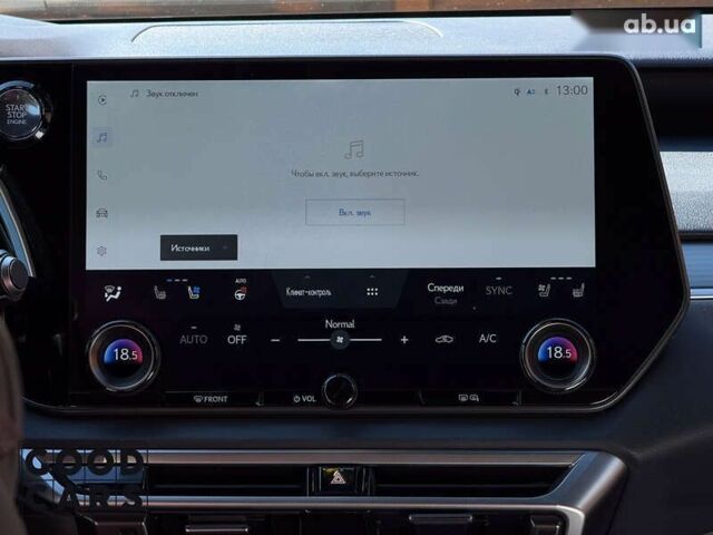 Лексус РХ, объемом двигателя 2.4 л и пробегом 49 тыс. км за 69000 $, фото 23 на Automoto.ua