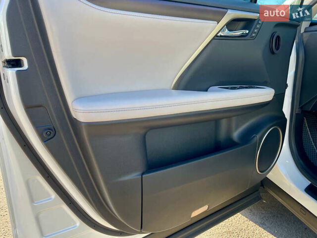 Лексус РХ, объемом двигателя 3.5 л и пробегом 49 тыс. км за 54999 $, фото 24 на Automoto.ua