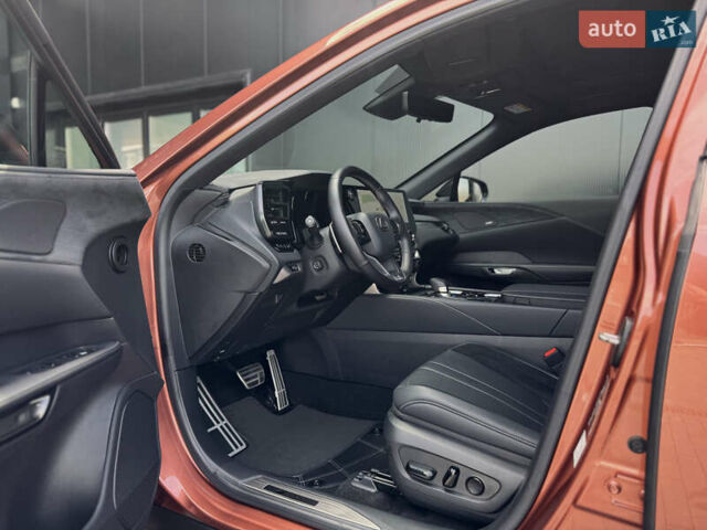 Лексус РХ, объемом двигателя 2.4 л и пробегом 24 тыс. км за 87400 $, фото 8 на Automoto.ua