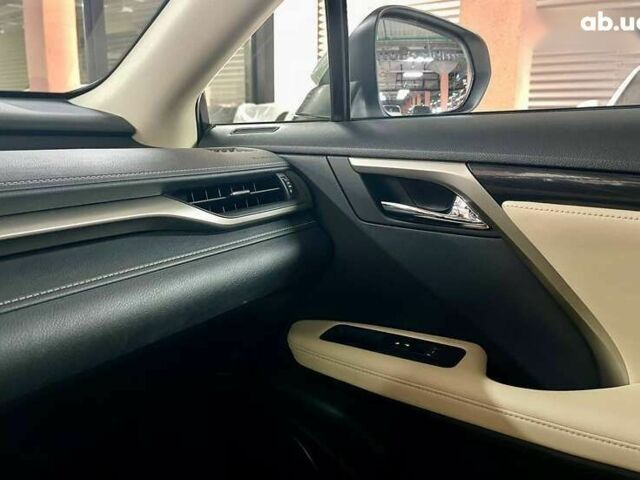 Лексус РХ, объемом двигателя 2 л и пробегом 53 тыс. км за 52000 $, фото 28 на Automoto.ua