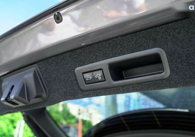 Лексус РХ, объемом двигателя 2 л и пробегом 29 тыс. км за 49244 $, фото 10 на Automoto.ua