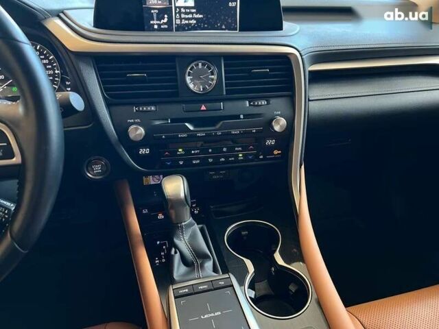 Лексус РХ, объемом двигателя 2 л и пробегом 24 тыс. км за 52900 $, фото 27 на Automoto.ua