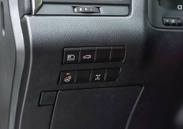 Лексус РХ, об'ємом двигуна 2 л та пробігом 33 тис. км за 50321 $, фото 18 на Automoto.ua