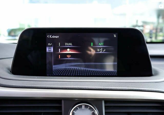 Лексус РХ, объемом двигателя 2 л и пробегом 29 тыс. км за 49244 $, фото 28 на Automoto.ua