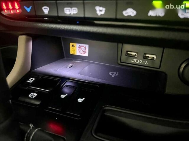 Лексус РХ, объемом двигателя 2 л и пробегом 53 тыс. км за 52000 $, фото 25 на Automoto.ua