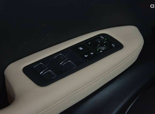 Лексус РХ, объемом двигателя 2 л и пробегом 53 тыс. км за 49999 $, фото 16 на Automoto.ua