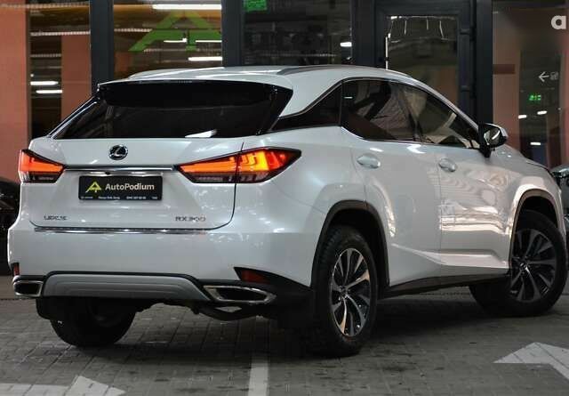 Лексус РХ, объемом двигателя 2 л и пробегом 53 тыс. км за 52000 $, фото 12 на Automoto.ua