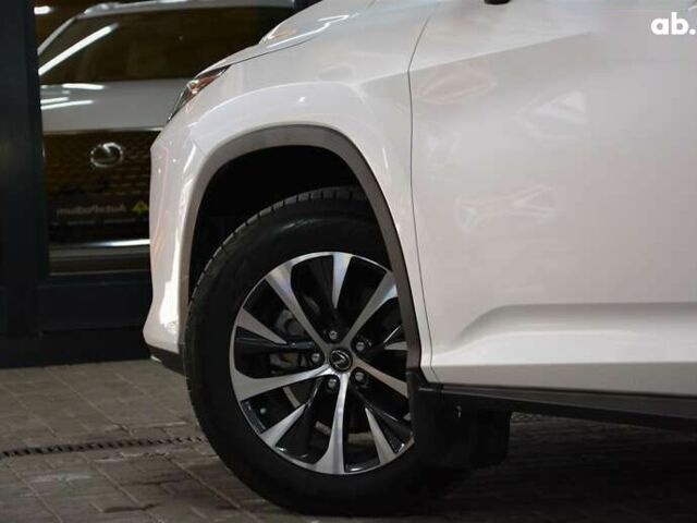 Лексус РХ, объемом двигателя 2 л и пробегом 53 тыс. км за 52000 $, фото 9 на Automoto.ua