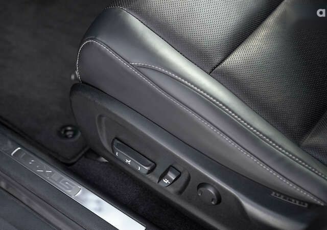 Лексус РХ, объемом двигателя 2 л и пробегом 29 тыс. км за 49244 $, фото 16 на Automoto.ua