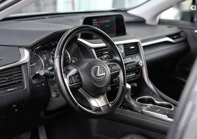 Лексус РХ, объемом двигателя 2 л и пробегом 29 тыс. км за 49244 $, фото 14 на Automoto.ua