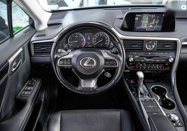 Лексус РХ, объемом двигателя 2 л и пробегом 29 тыс. км за 49244 $, фото 8 на Automoto.ua