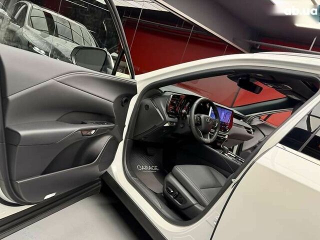 Лексус РХ, объемом двигателя 2.4 л и пробегом 3 тыс. км за 56900 $, фото 23 на Automoto.ua