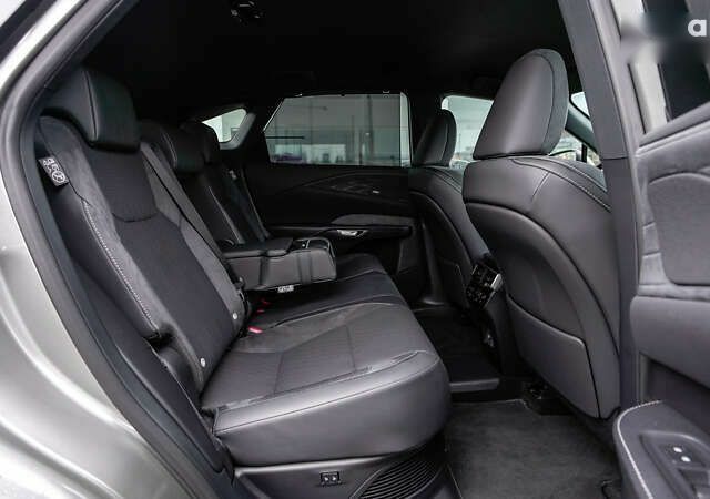 Лексус РХ, объемом двигателя 0 л и пробегом 1 тыс. км за 100015 $, фото 6 на Automoto.ua