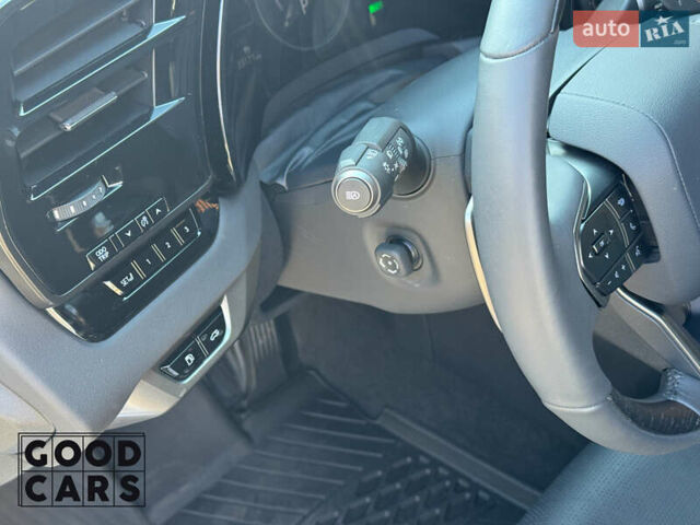 Лексус РХ, об'ємом двигуна 2.5 л та пробігом 23 тис. км за 72000 $, фото 16 на Automoto.ua