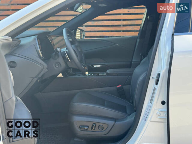 Лексус РХ, об'ємом двигуна 2.5 л та пробігом 23 тис. км за 72000 $, фото 19 на Automoto.ua