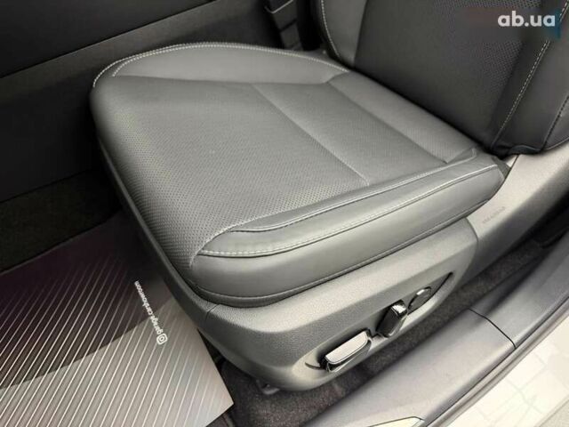 Лексус РХ, объемом двигателя 2.4 л и пробегом 3 тыс. км за 56900 $, фото 28 на Automoto.ua