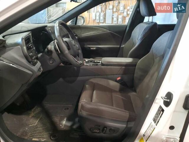 Лексус РХ, объемом двигателя 0 л и пробегом 27 тыс. км за 29208 $, фото 6 на Automoto.ua