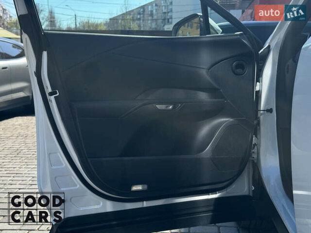 Лексус РХ, об'ємом двигуна 2.5 л та пробігом 23 тис. км за 72000 $, фото 15 на Automoto.ua