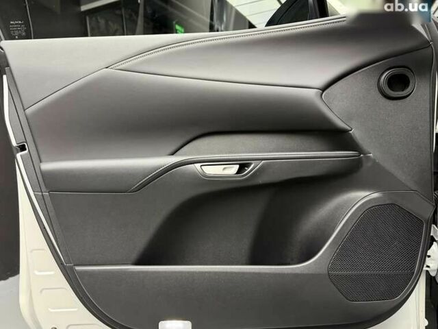 Лексус РХ, объемом двигателя 2.4 л и пробегом 3 тыс. км за 56900 $, фото 24 на Automoto.ua