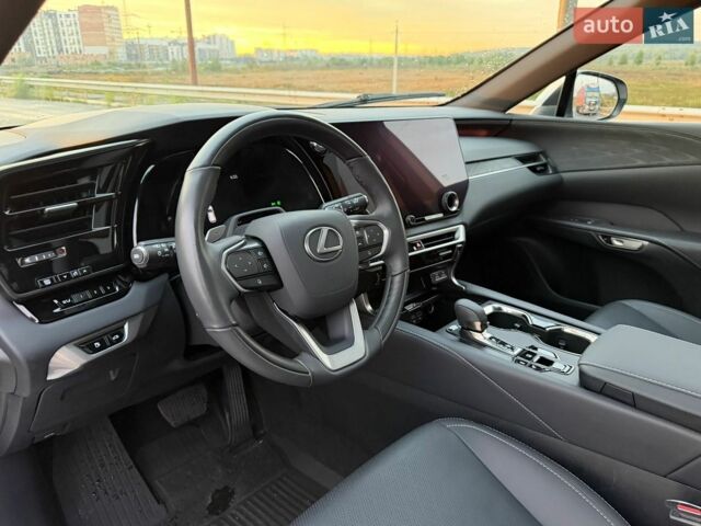 Лексус РХ, объемом двигателя 2.5 л и пробегом 18 тыс. км за 65000 $, фото 32 на Automoto.ua