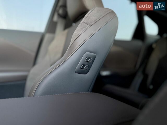 Лексус РХ, об'ємом двигуна 2.5 л та пробігом 6 тис. км за 87800 $, фото 27 на Automoto.ua