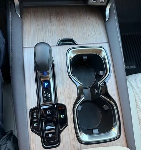 Лексус РХ, объемом двигателя 2.5 л и пробегом 18 тыс. км за 66500 $, фото 15 на Automoto.ua